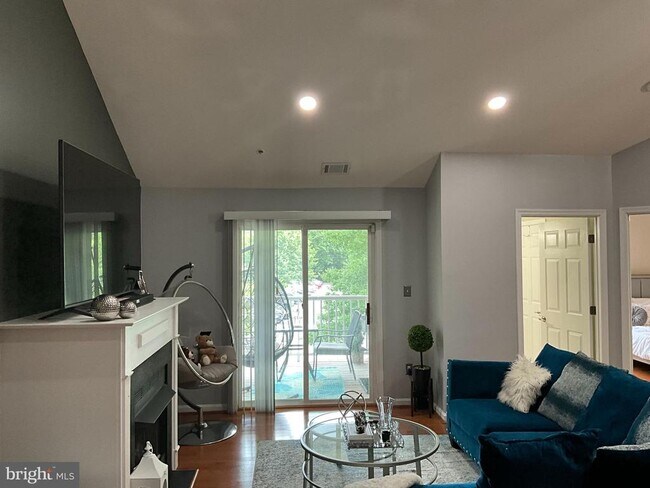 Building Photo - 3708 Excalibur Ct