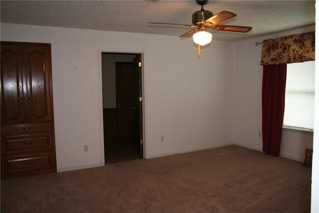 Building Photo - 2107 Forest Grove Estates Rd