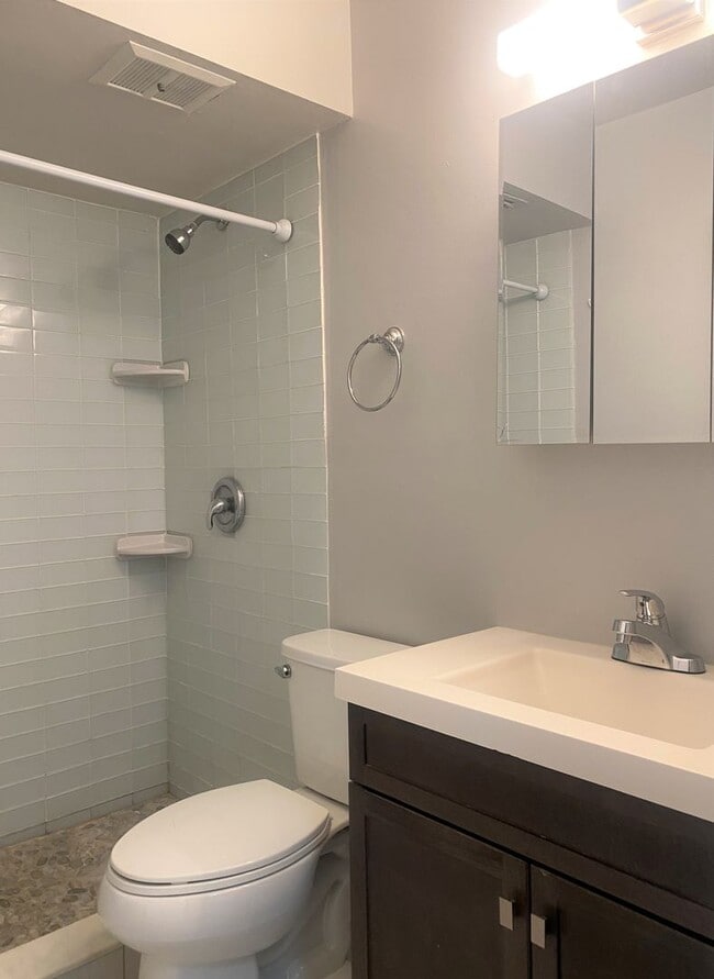 Building Photo - 5219 17th Ave S