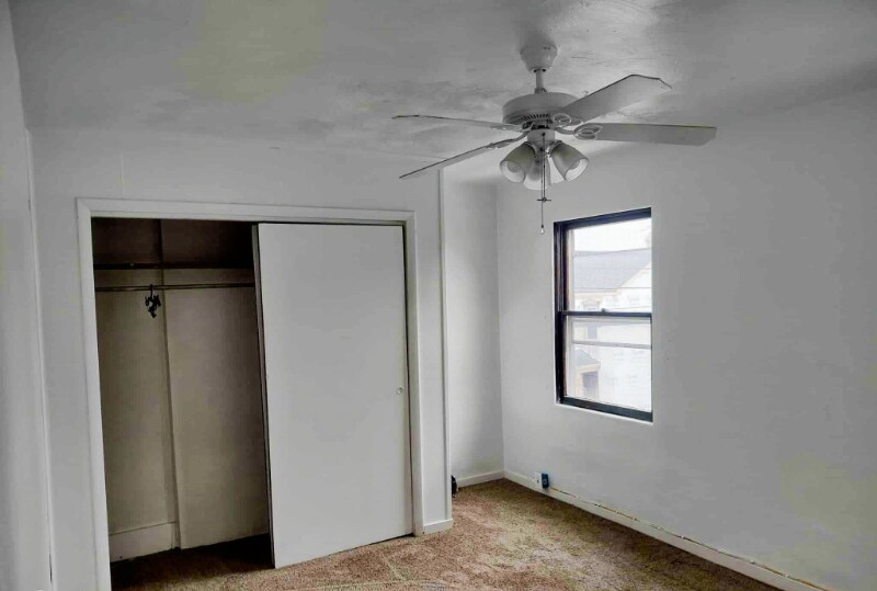 Building Photo - 500 Center Ave