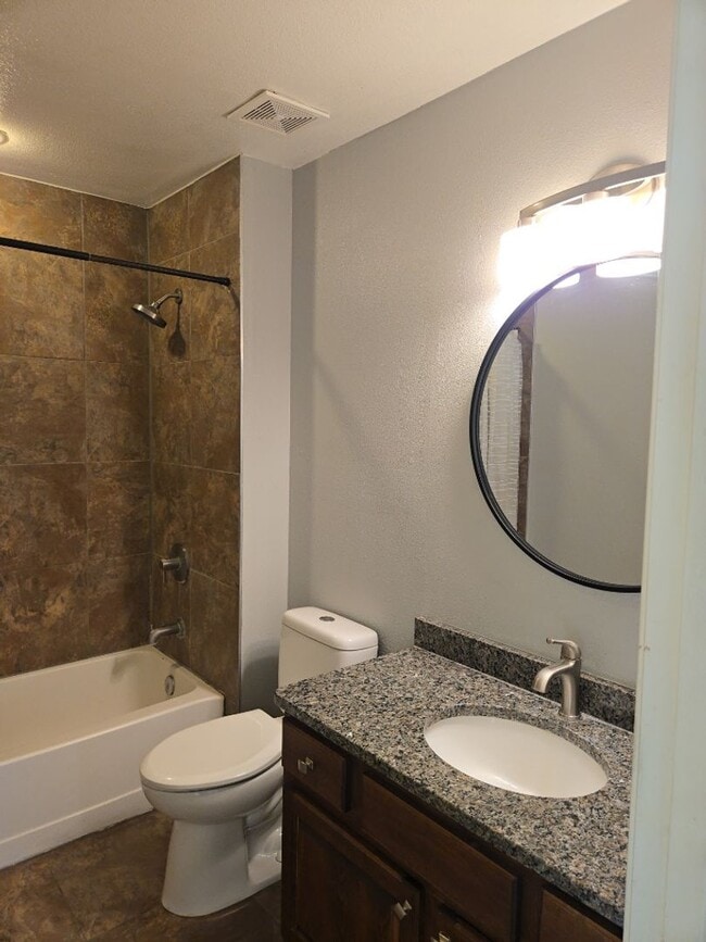 Building Photo - 4 Bedroom, 3 Bathroom! Lovely Home Coming Soon!