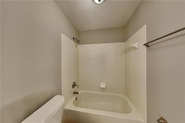 Building Photo - 3930 Summit Gate Dr