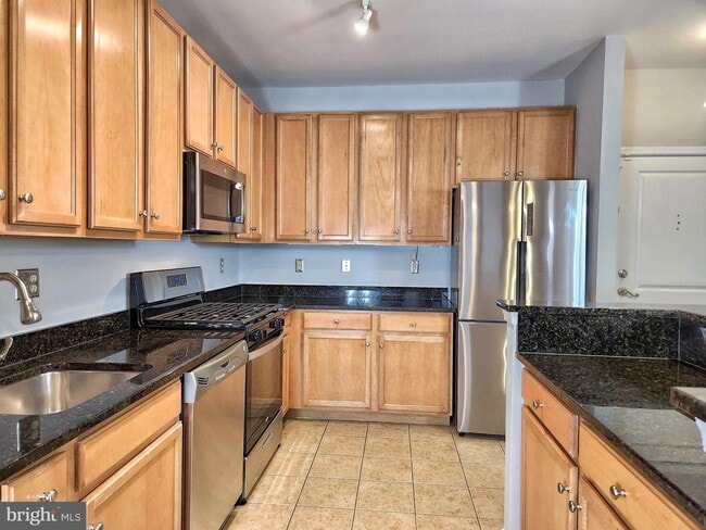 Building Photo - 2665 Prosperity Ave