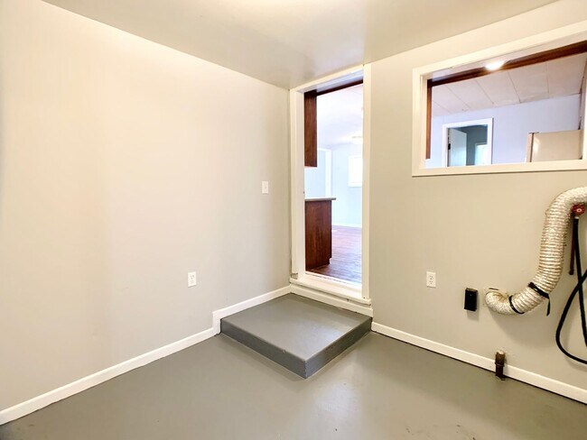 Building Photo - 1900 W Division