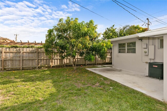 Building Photo - 1511 NW 85th Way
