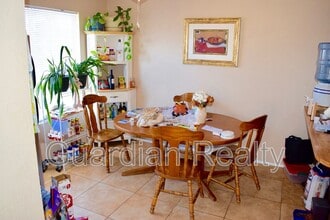 Building Photo - 801 N Major Ave