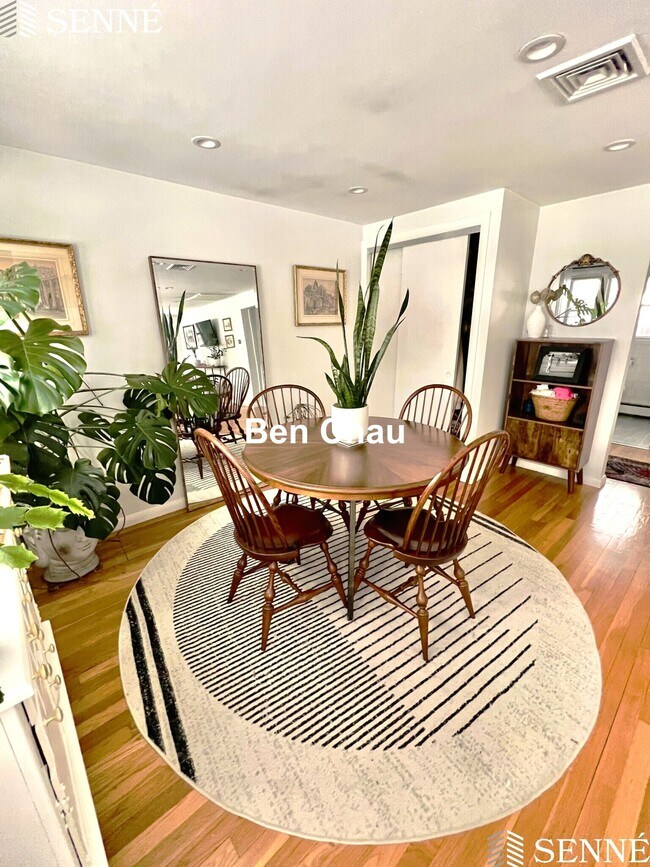 Building Photo - 174 Seminole Ave