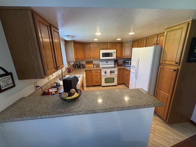 Building Photo - 23799 Monterey Salinas Hwy