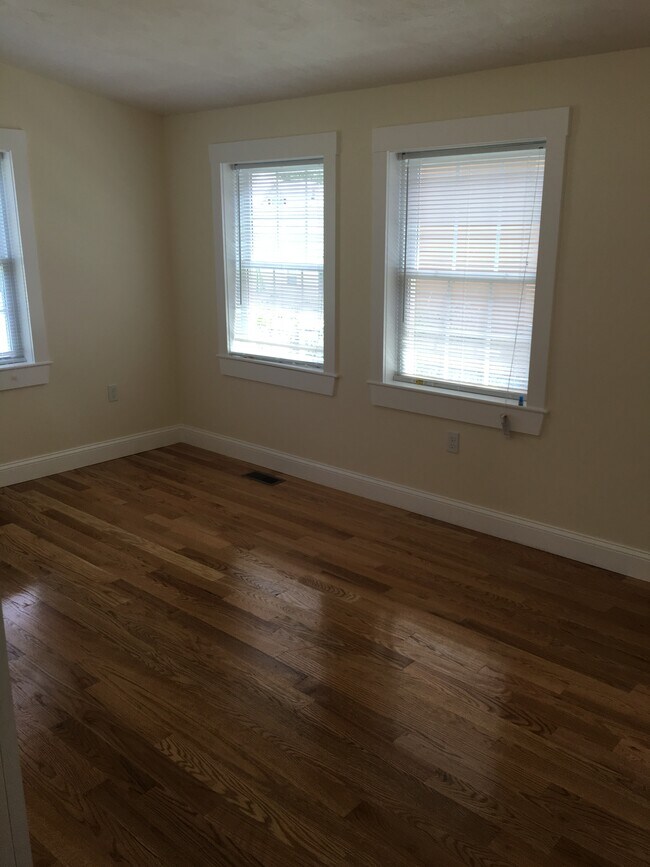 Building Photo - 785-787 Broadway Street