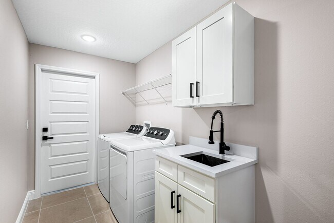 Building Photo - BRAND NEW HOME FOR RENT!