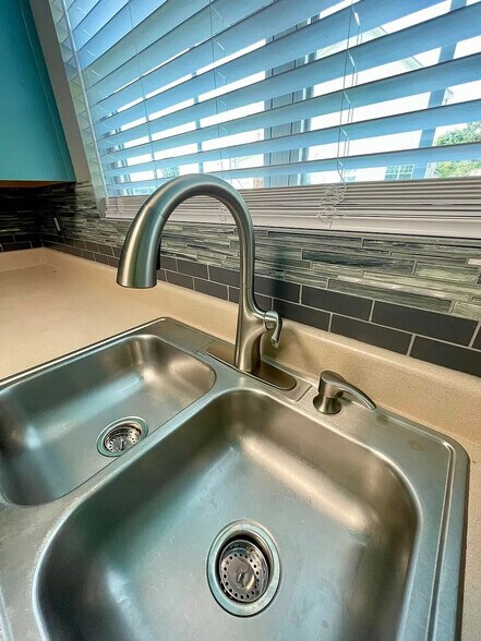 Building Photo - Room in Single Family Home on Woodwind Way
