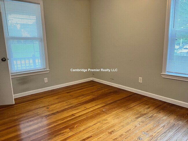 Building Photo - 157 Walden St