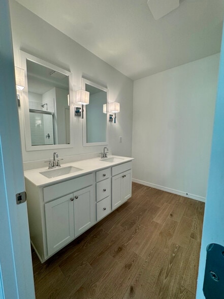 Building Photo - 2647 Jupiter Blvd SW