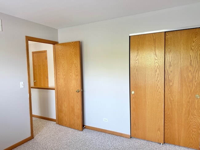 Building Photo - 2955 Belle Ln