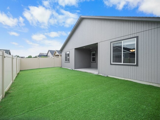Building Photo - Modern 3BR/2BA Ranch – Living in Spokane