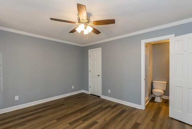Building Photo - 508 Somerset Dr