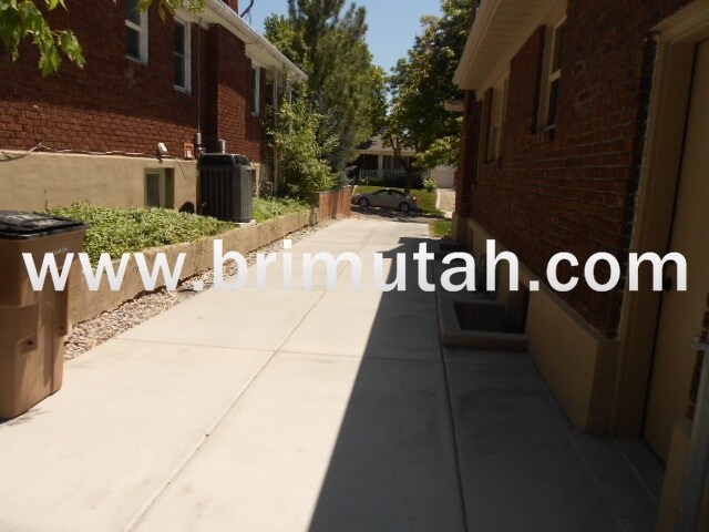 Building Photo - 1341 Kensington Ave