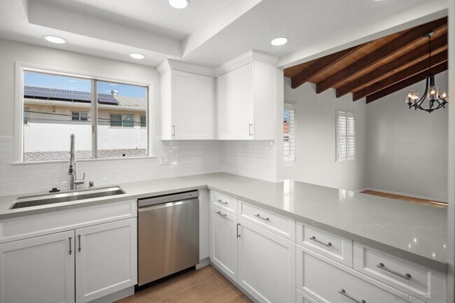Building Photo - 324 D Ave