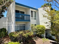 Building Photo - 902 Camino Real