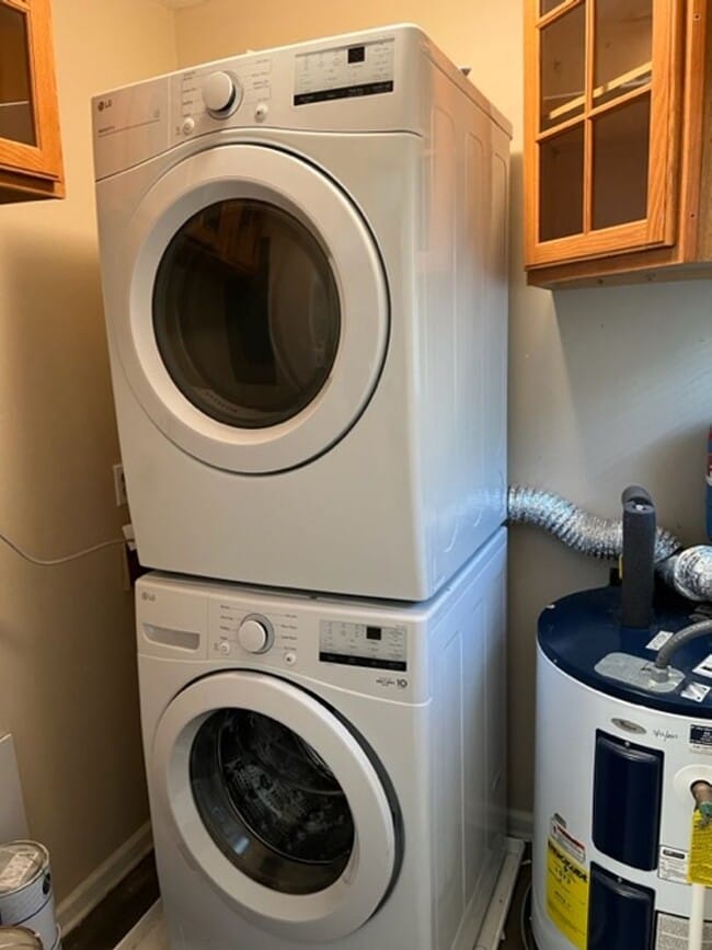 Building Photo - 439 W Nelson St