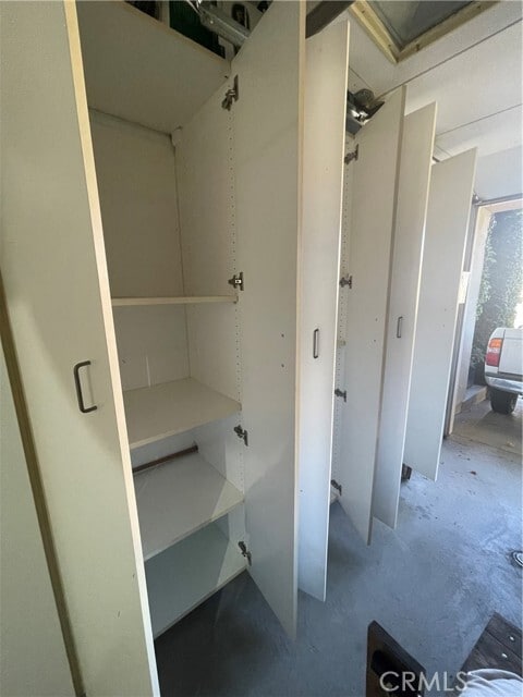 Building Photo - 20 Saintsbury