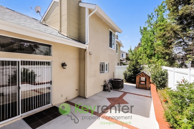 Building Photo - Beautiful Mission Viejo Townhome - Highland Park Community