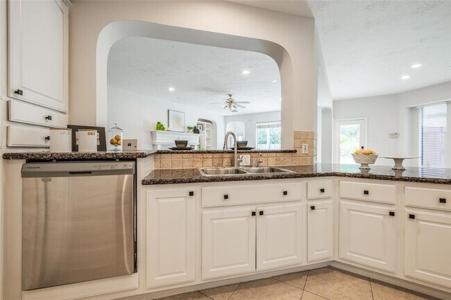 Building Photo - 5706 Cielio Bay Ct