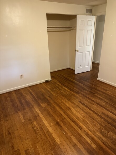 Bedroom - 1005 Cedarcroft Rd