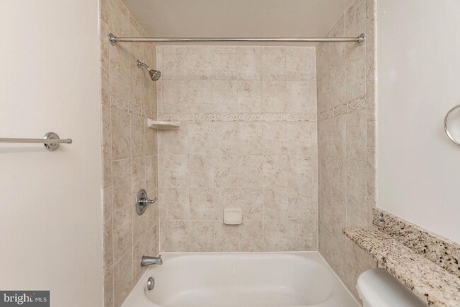 Building Photo - 4801 Fairmont Ave