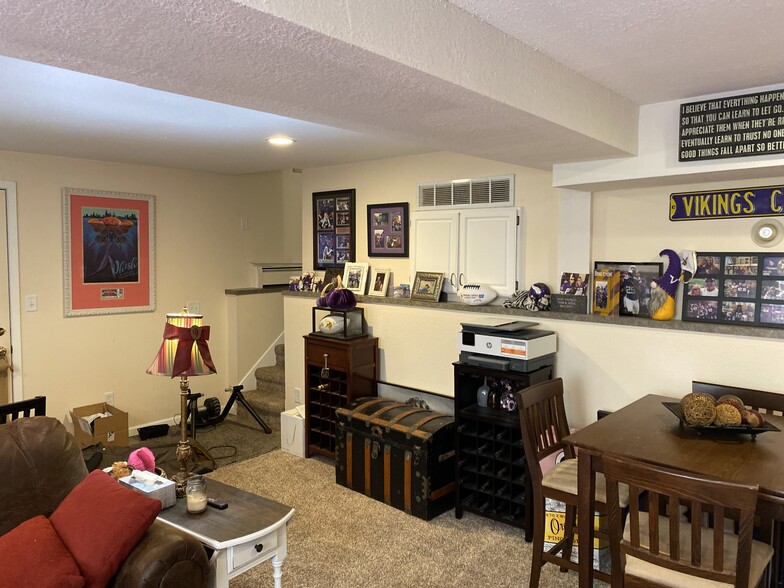 Walkout basement - 10704 11th Ave N