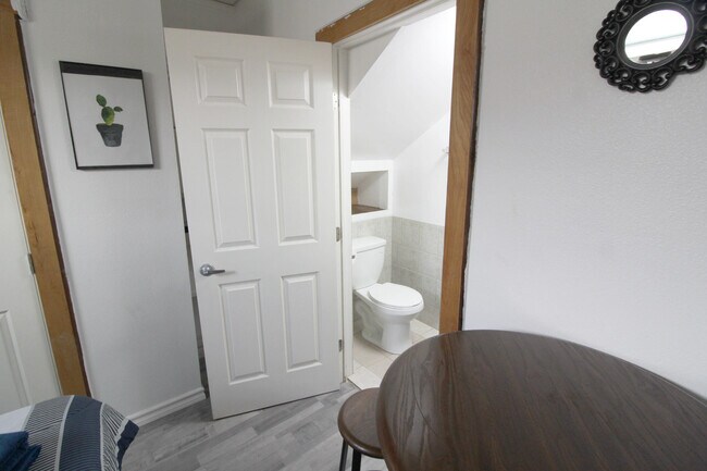 Building Photo - 803 Upson Dr
