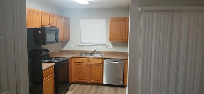 Building Photo - 757 Crestwell Cir