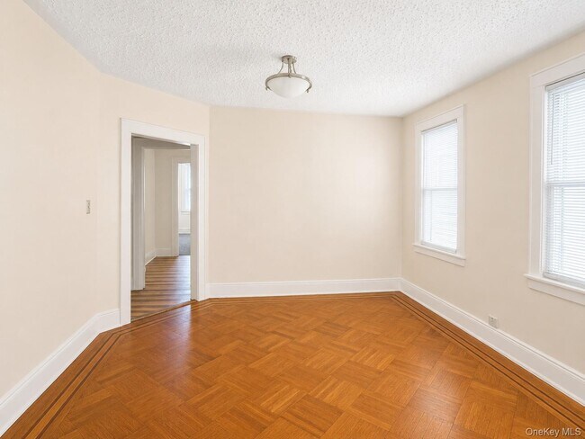 Building Photo - 64-42 Catalpa Ave