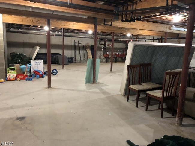 Building Photo - 400 North Ave