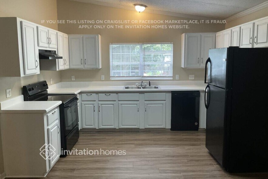 Building Photo - 3154 Alston Dr