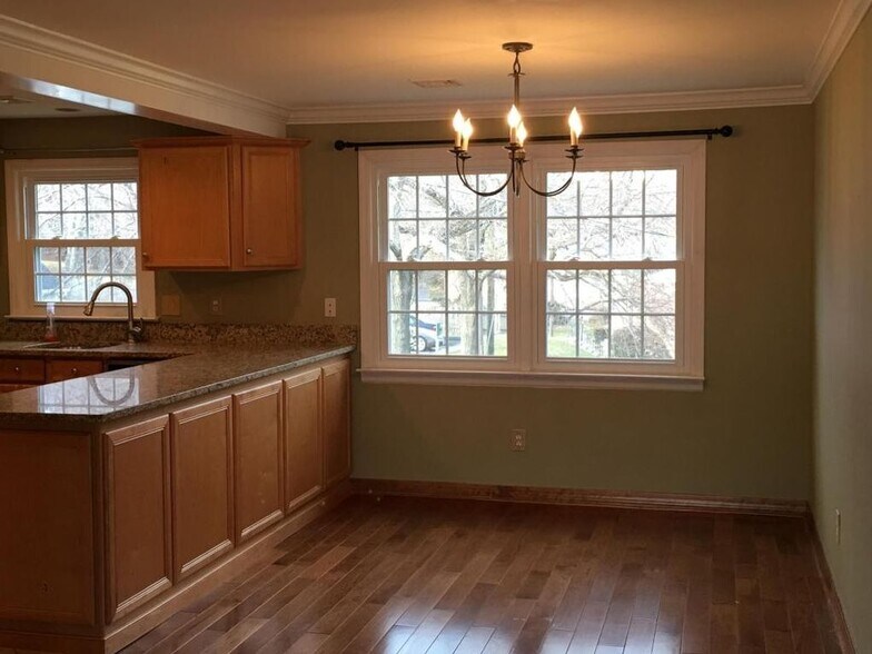 Building Photo - 82 Heritage Hill Rd