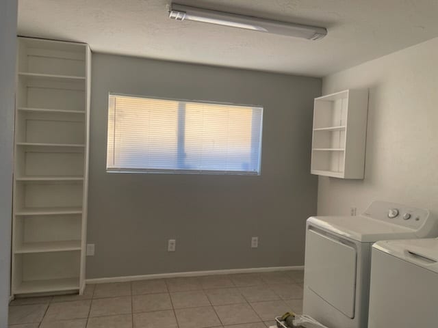 Building Photo - 704 S Margo Dr
