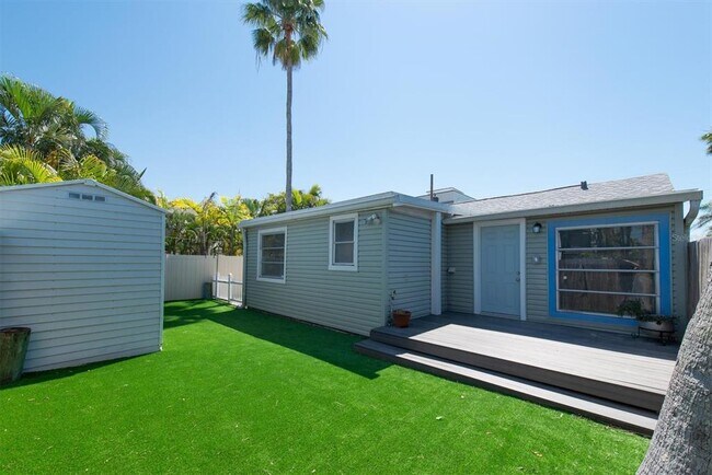 Building Photo - 358 Boca Ciega Dr