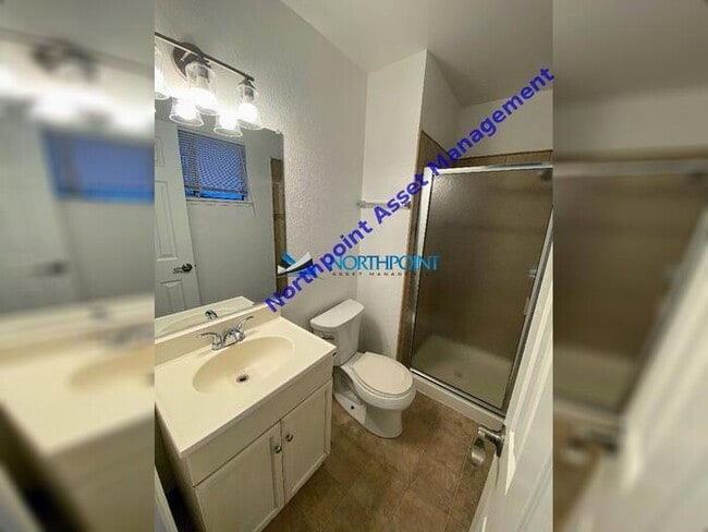 Building Photo - Charming 3-Bedroom Home in Meadowview – Fr...