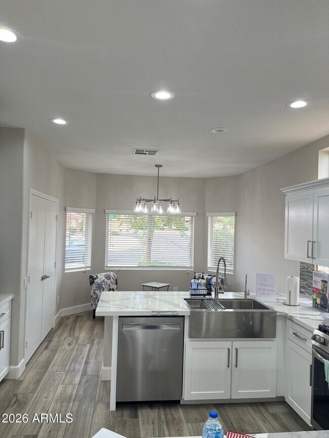 Building Photo - 14608 W Horizon Dr