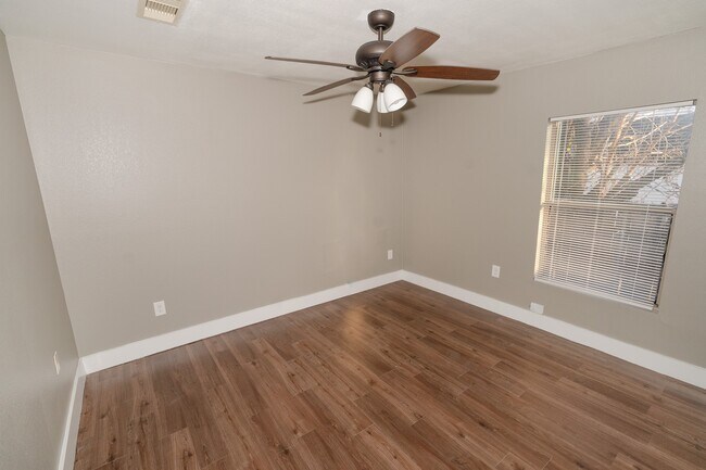 Building Photo - 4826 Bristol St