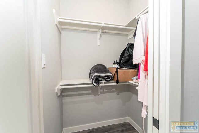 Building Photo - 86 Torrey Pines Dr