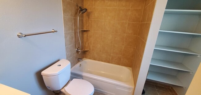 Building Photo - 13605 E Yale Ave