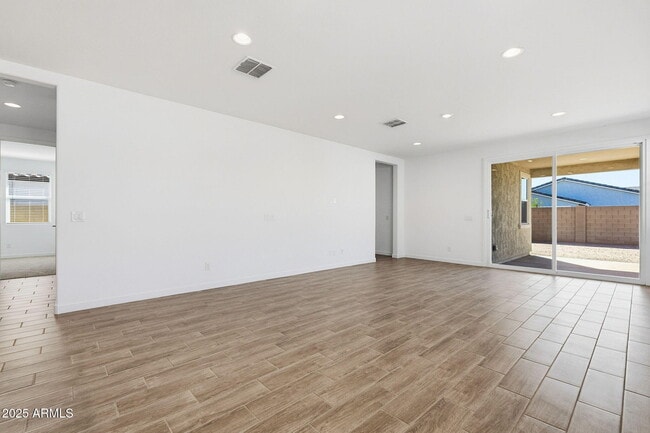 Building Photo - 8147 E Paloma Ave