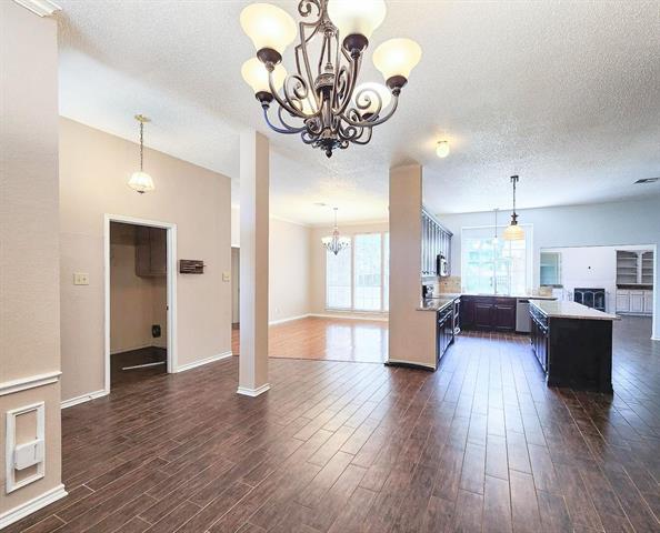 Building Photo - 3708 Racquet Ct