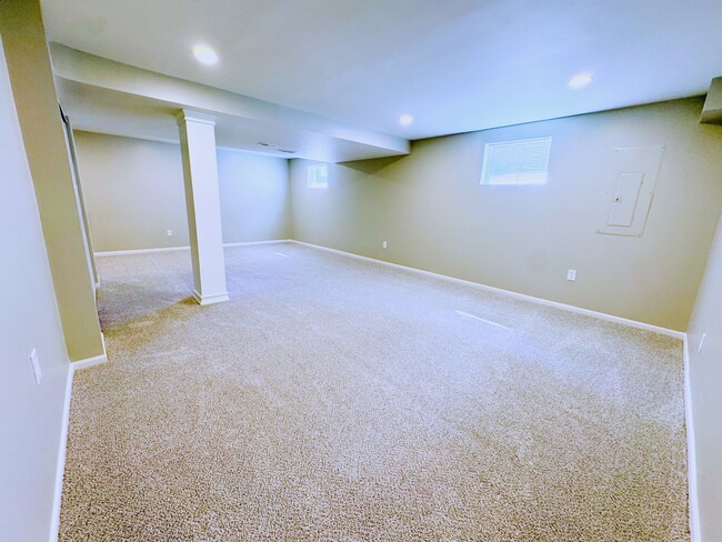 Building Photo - 6752 Coffman Dr