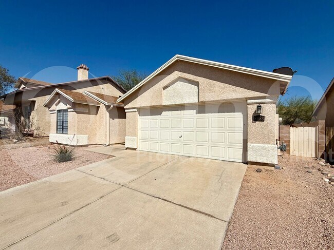 Building Photo - 8488 N Winchester Creek Dr
