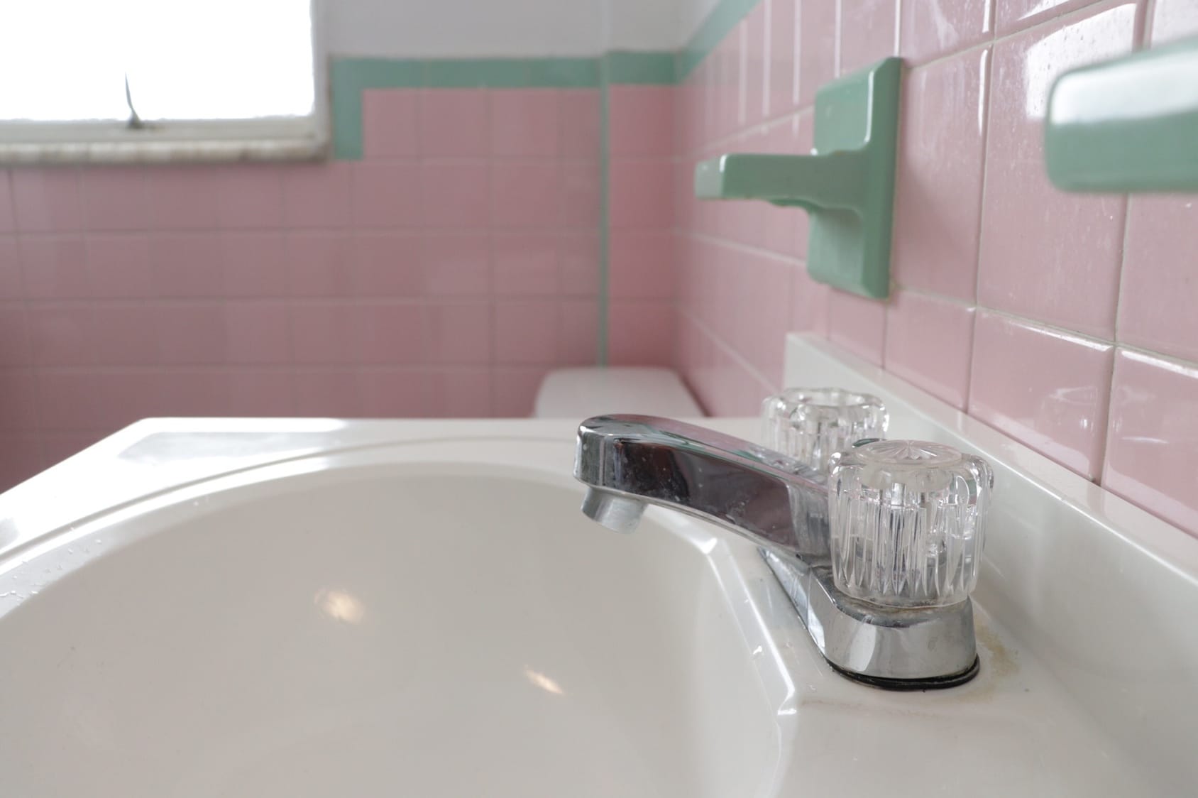 Building Photo - 5801 Douglas St