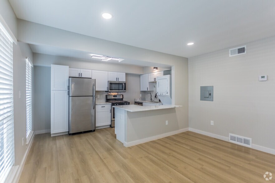 1 BR, 1 BA - 575SF - Studio Rasa - Bldg 1030