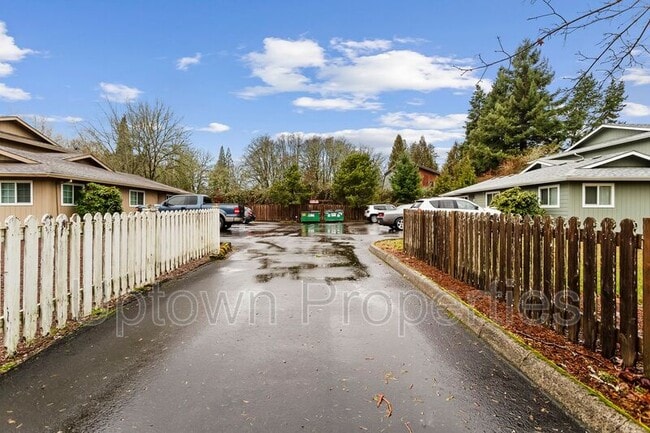 Building Photo - 17358 SW Merlo Rd